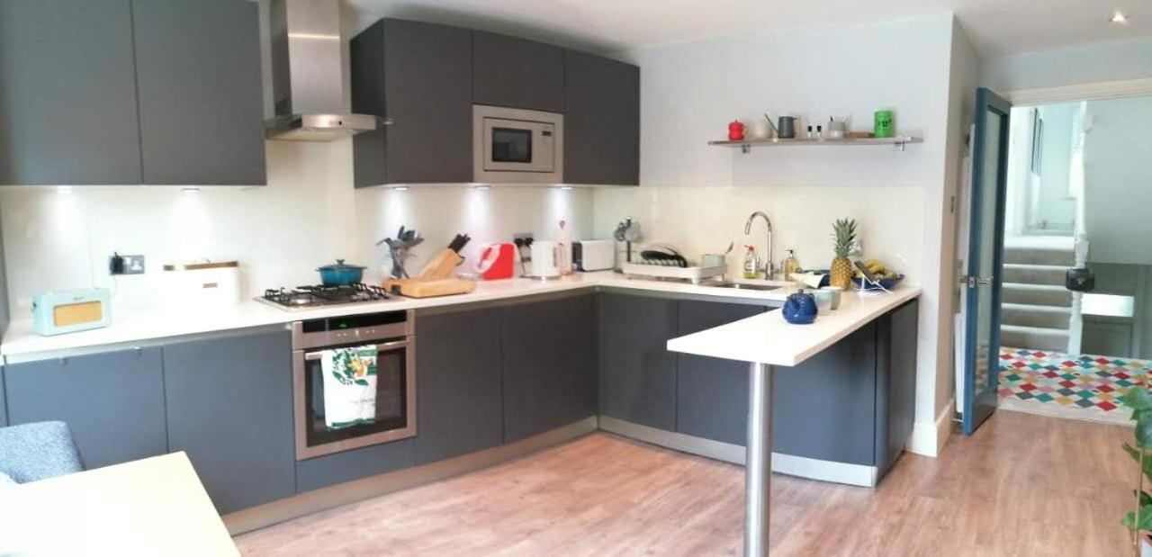 Homestay Clapham South Victorian House